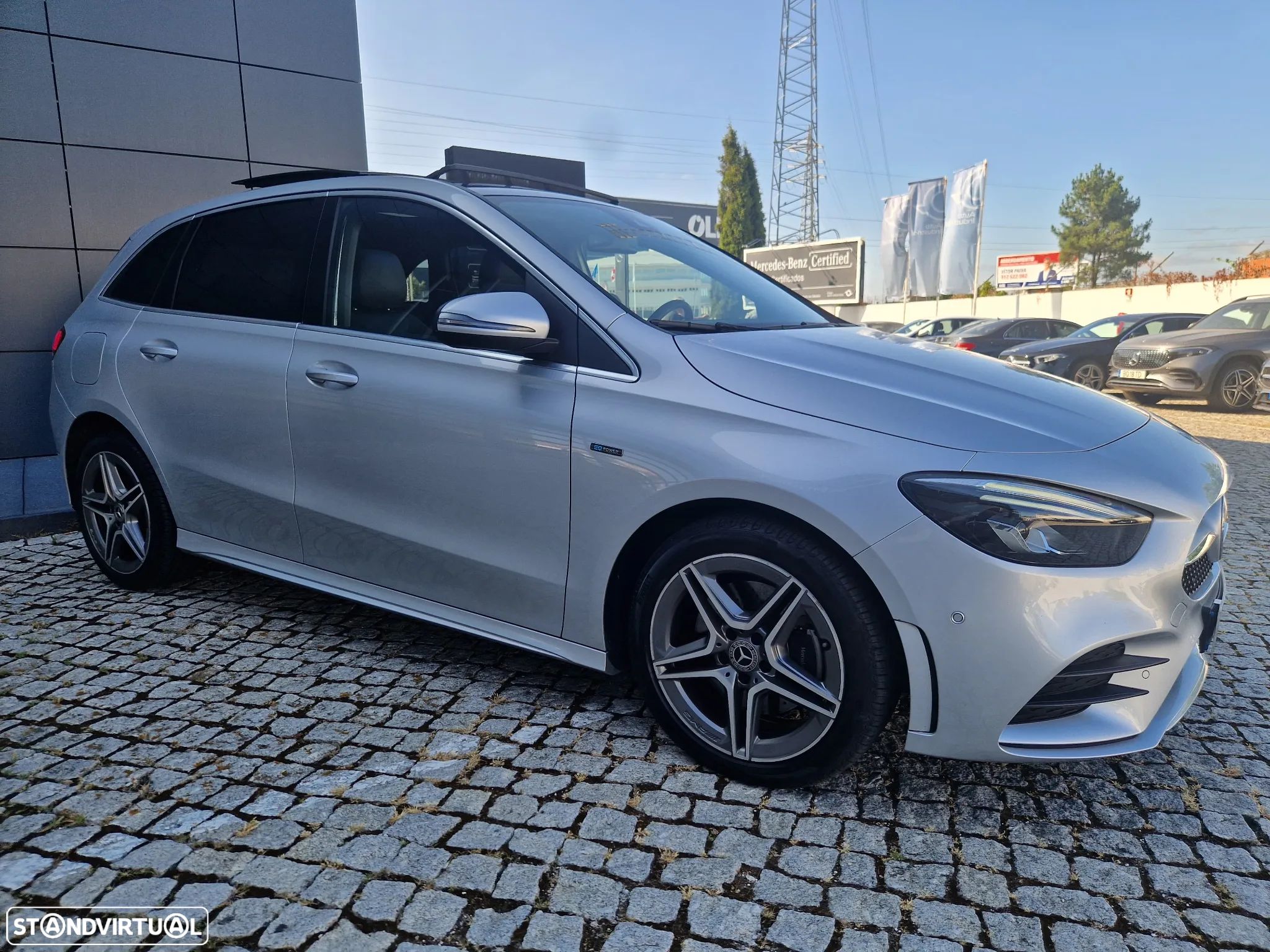 Mercedes-Benz B 250 e AMG Line - 1