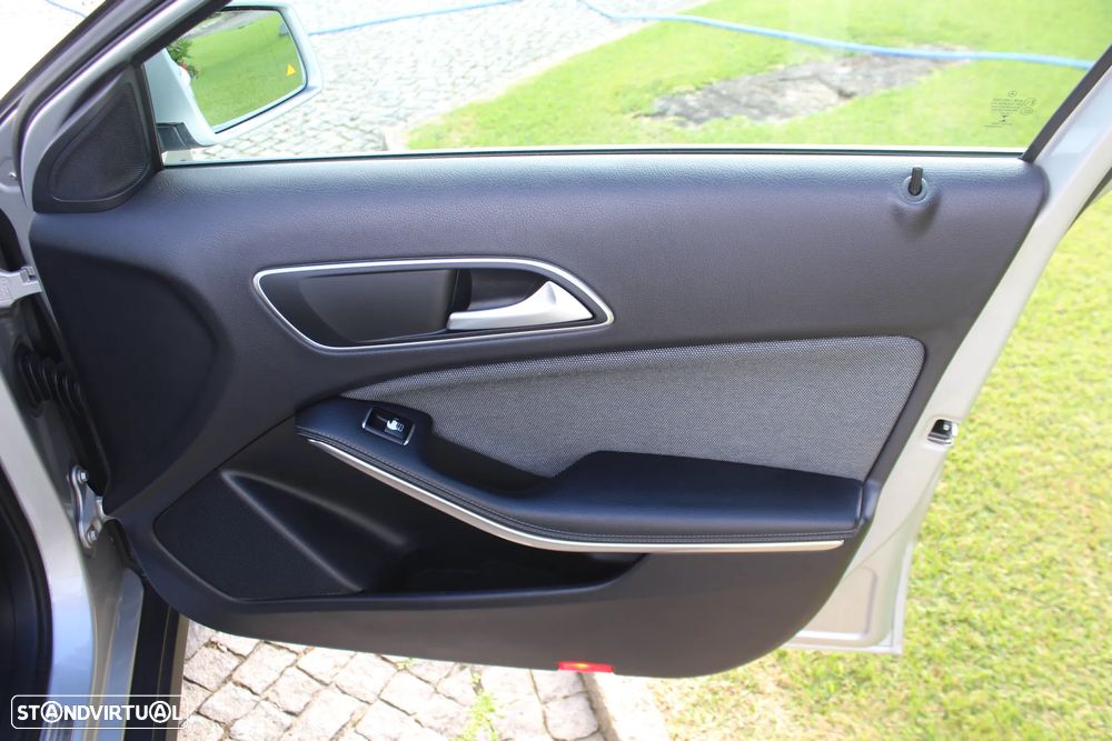 Mercedes-Benz GLA 220 d 7G-DCT Style - 27