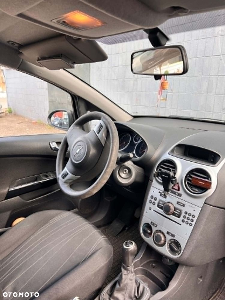 Opel Corsa 1.2 16V Enjoy - 3