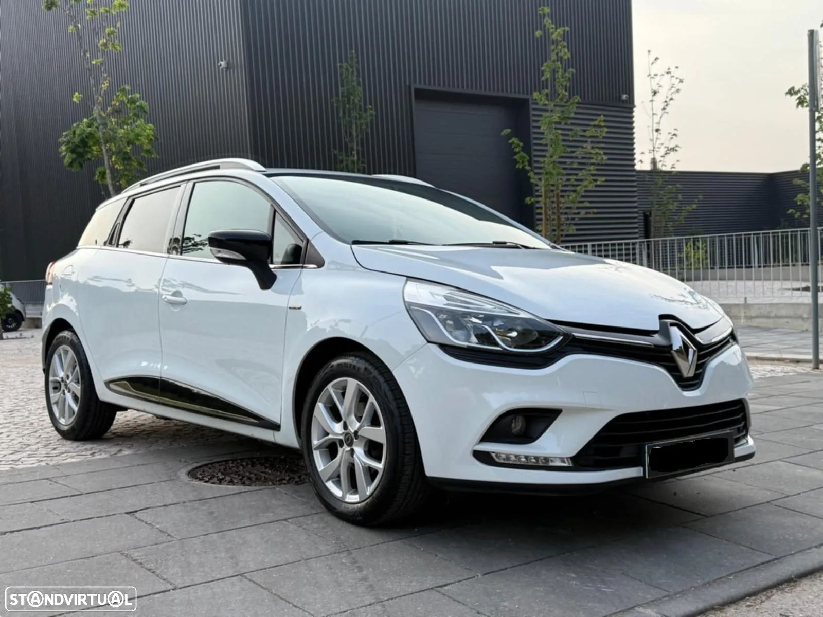 Renault Clio Sport Tourer 0.9 TCe Limited Edition - 1