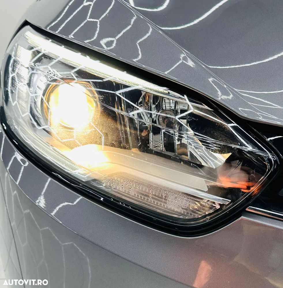 Renault Scenic BLUE dCi 120 BUSINESS EDITION - 10