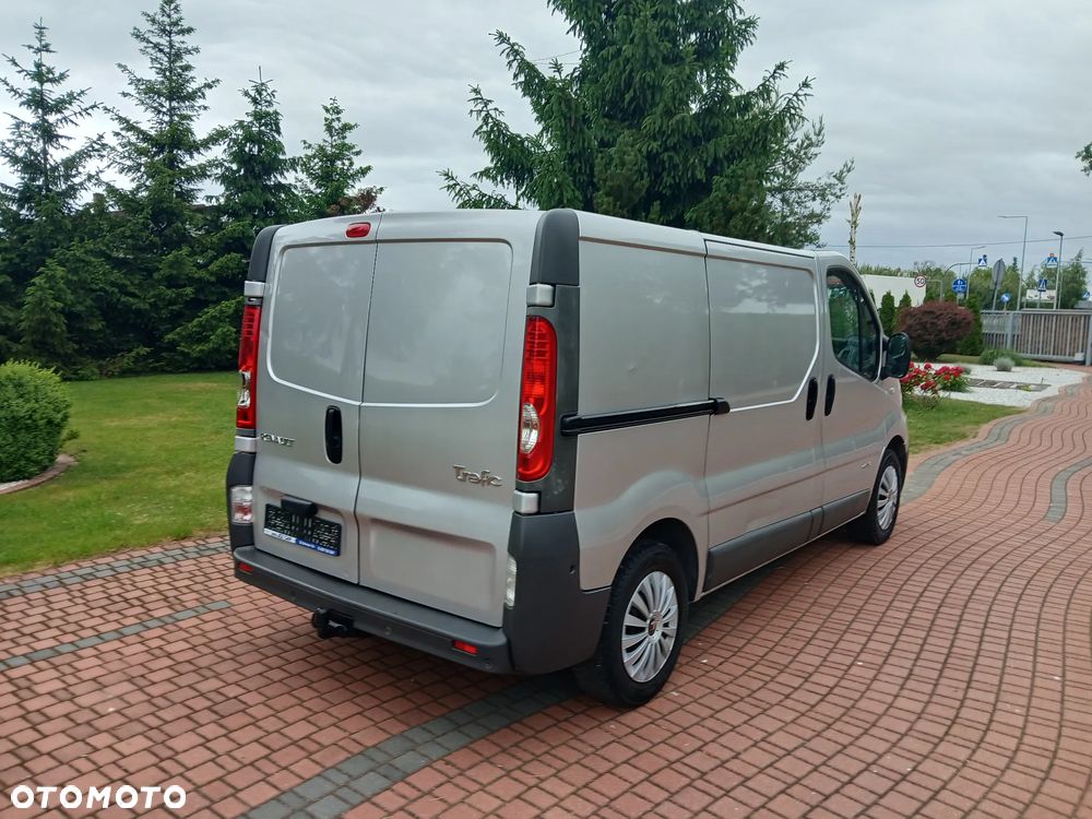 Renault TRAFIC - 6