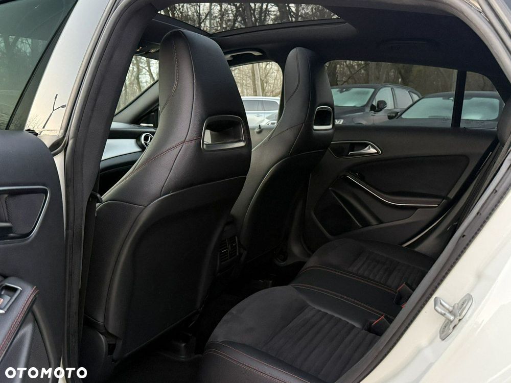 Mercedes-Benz CLA - 14