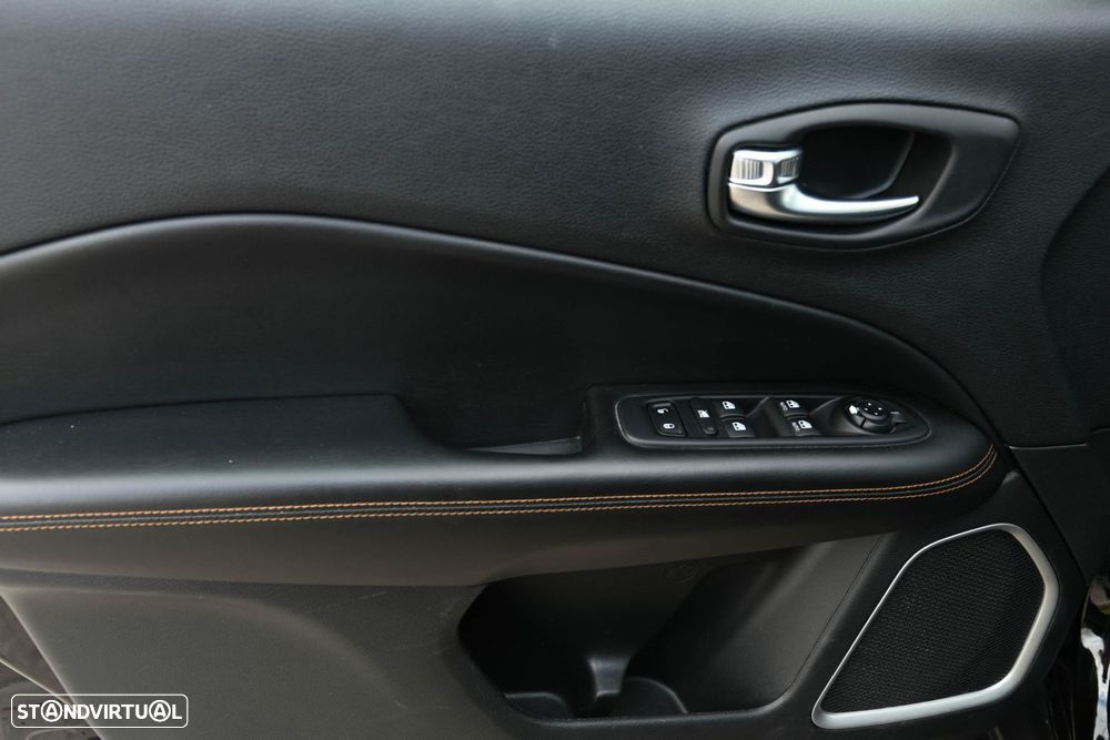 Jeep Compass 1.3 TG Limited - 27