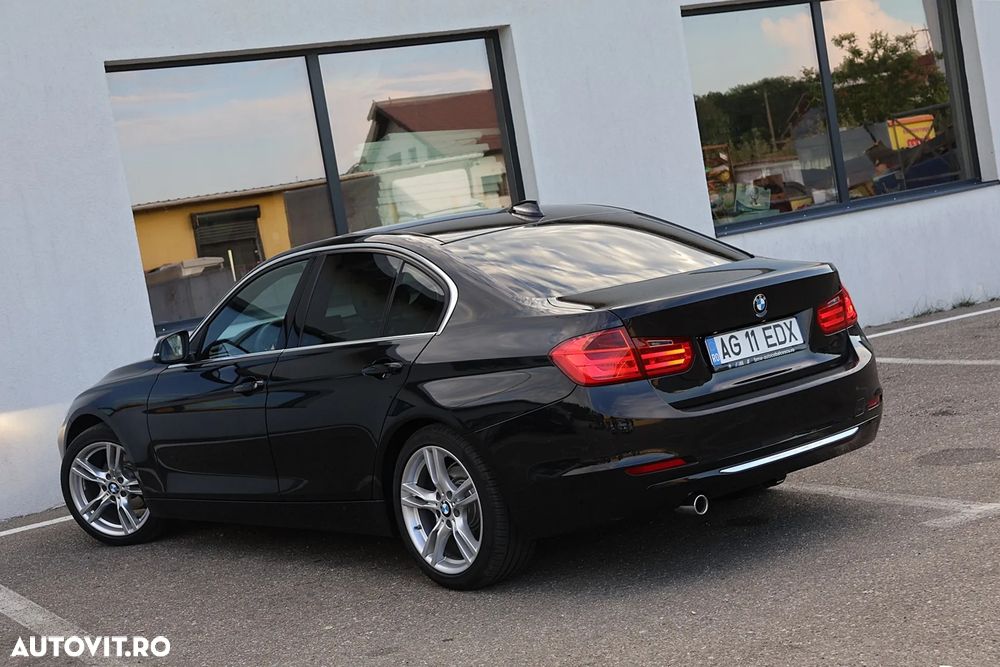 BMW Seria 3 320d Efficient Dynamic Edition Aut. Luxury Line - 7