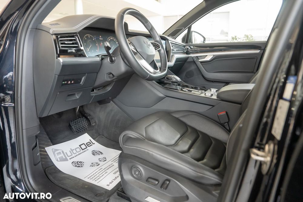 Volkswagen Touareg - 13