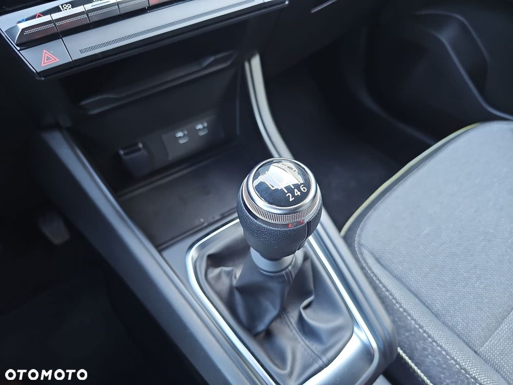 Renault Captur 1.3 TCe mHEV Techno - 21