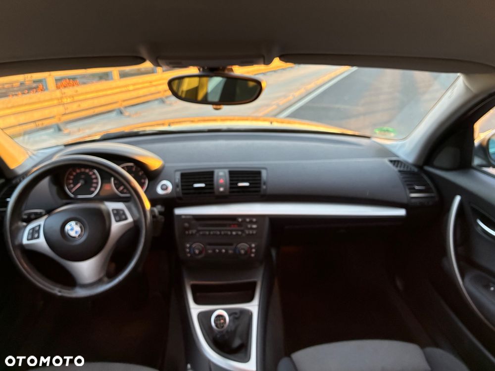 BMW Seria 1 - 15