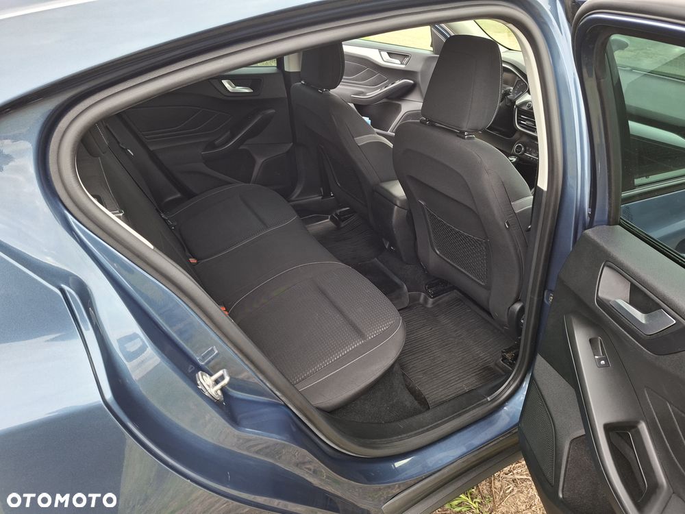 Ford Focus 1.0 EcoBoost Trend Edition - 11