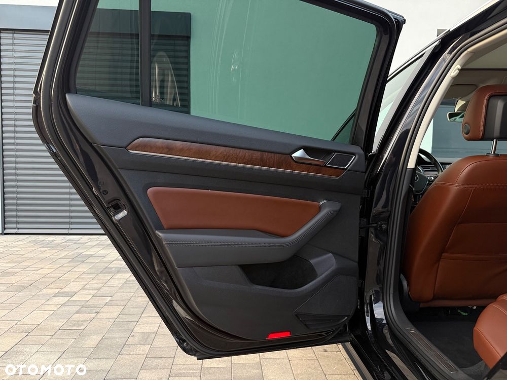Volkswagen Passat 2.0 TDI Bi-Turbo BMT 4Mot Highline DSG - 38