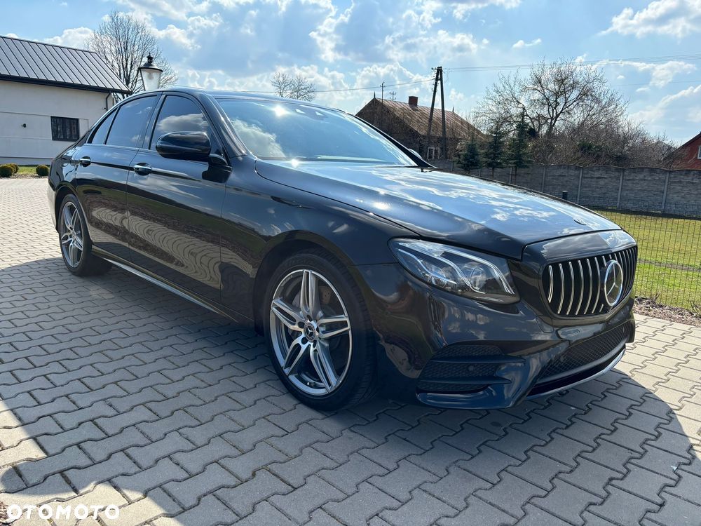 Mercedes-Benz Klasa E 300 9G-TRONIC - 12