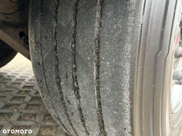Schwarzmuller Kurtyna, SAF, oś podnoszona, dach podnoszony - 14