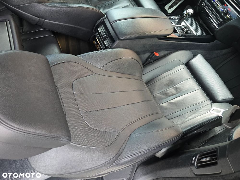 BMW X5 xDrive40d - 36