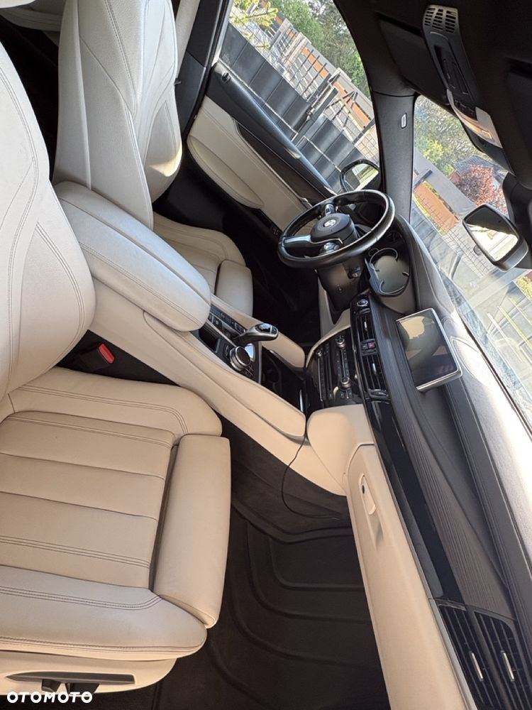 BMW X6 xDrive40d - 16