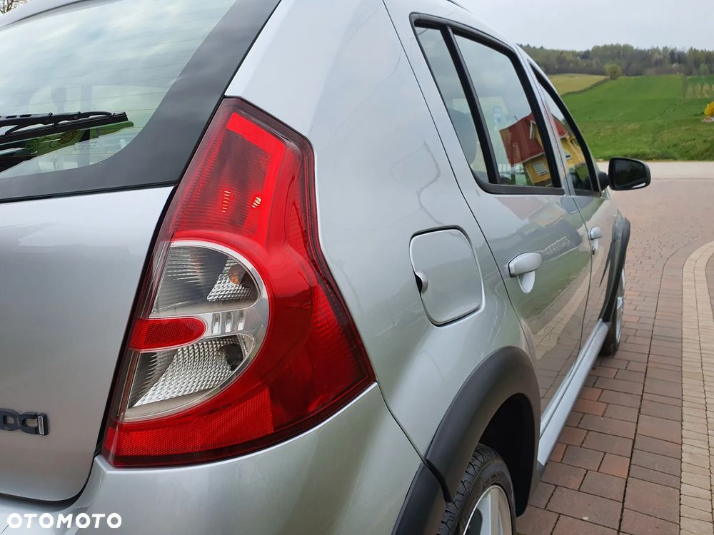 Dacia Sandero Stepway dCi 90 Prestige - 28