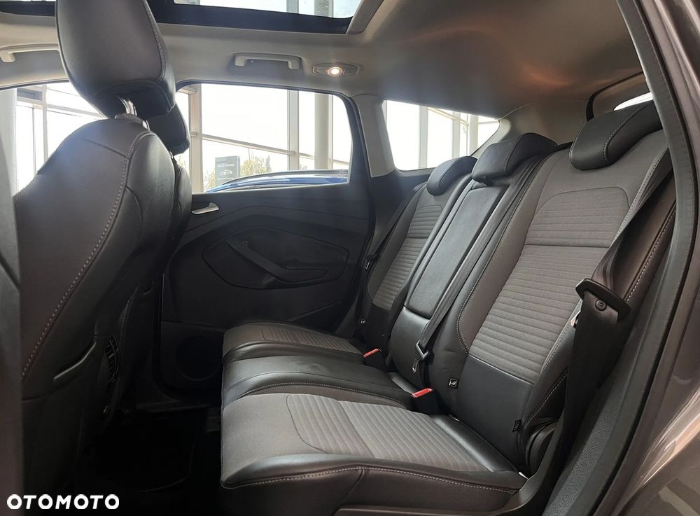 Ford Kuga 2.0 TDCi 2x4 Titanium - 22