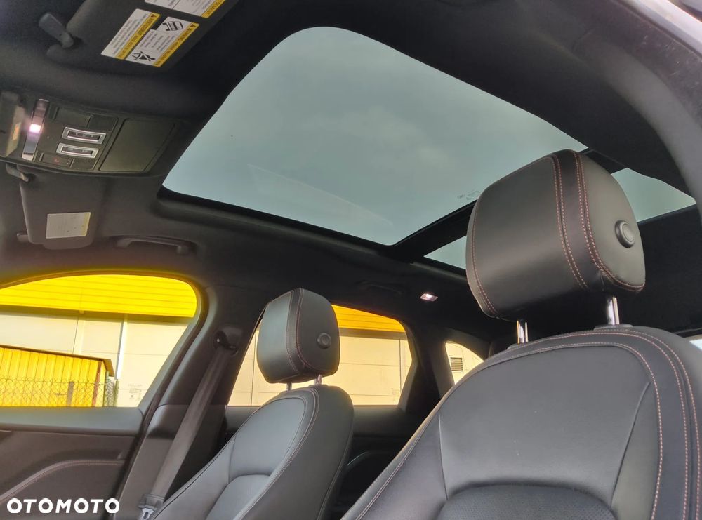 Jaguar F-Pace 2.0 i4P AWD R-Sport - 17