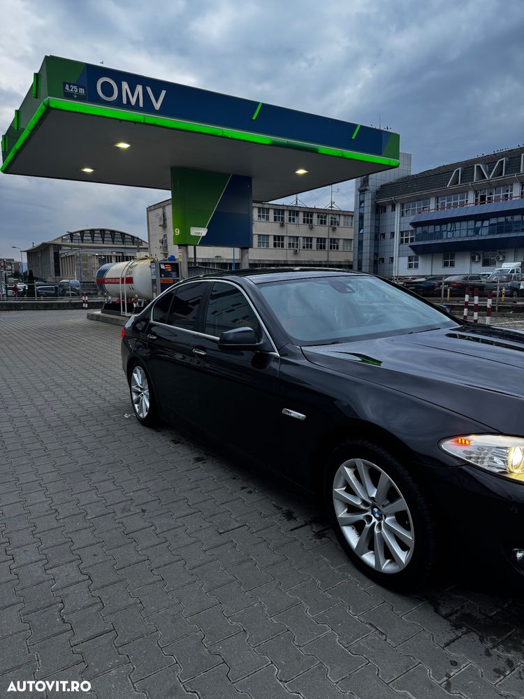 BMW Seria 5 525d - 6