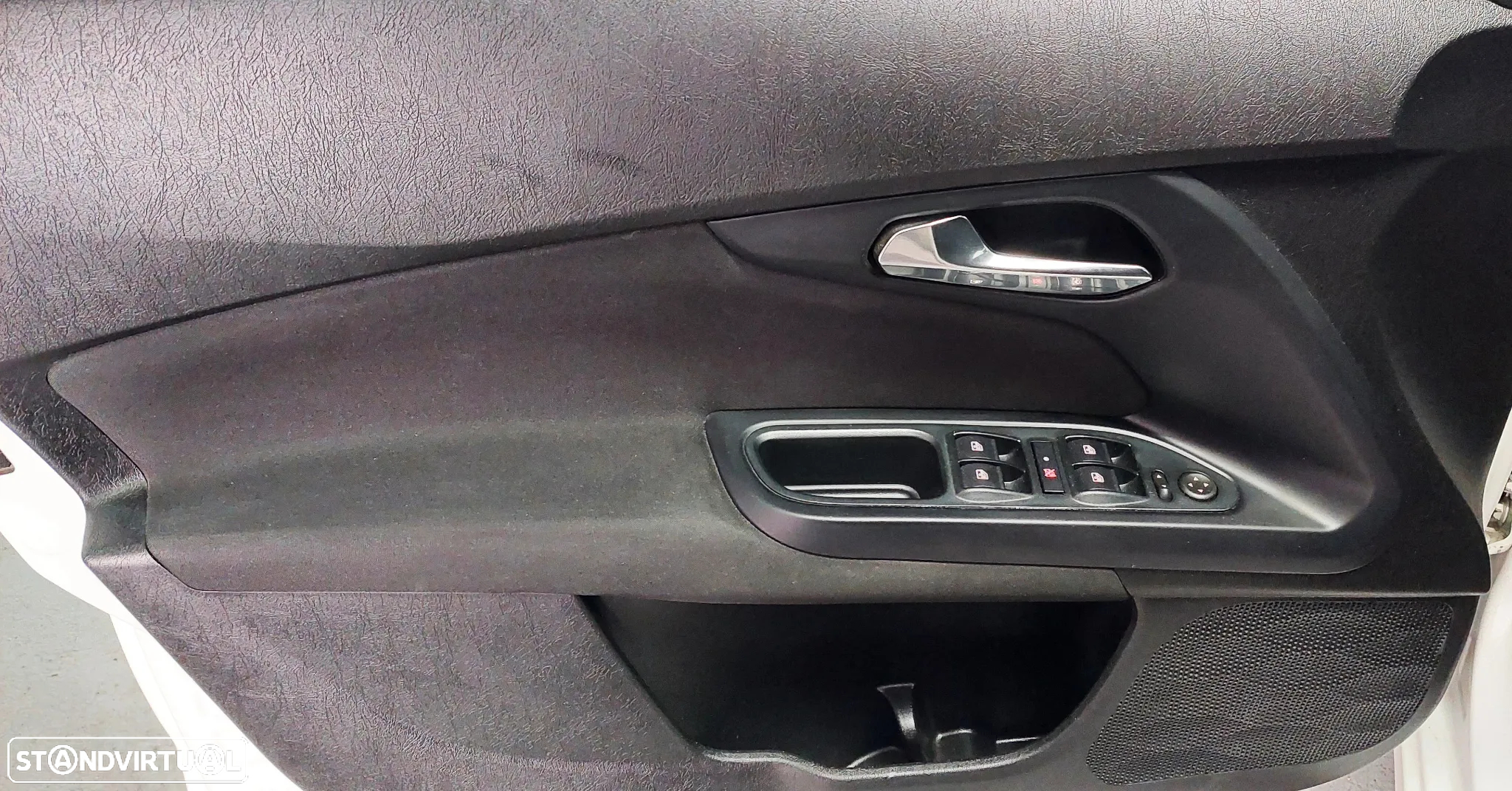 Fiat Tipo Station Wagon 1.3 M-Jet Lounge - 16