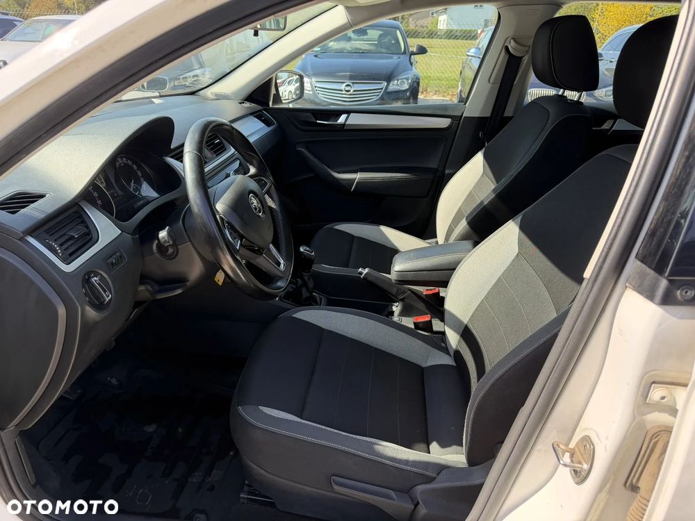 Skoda RAPID 1.4 TDI DPF Style - 9