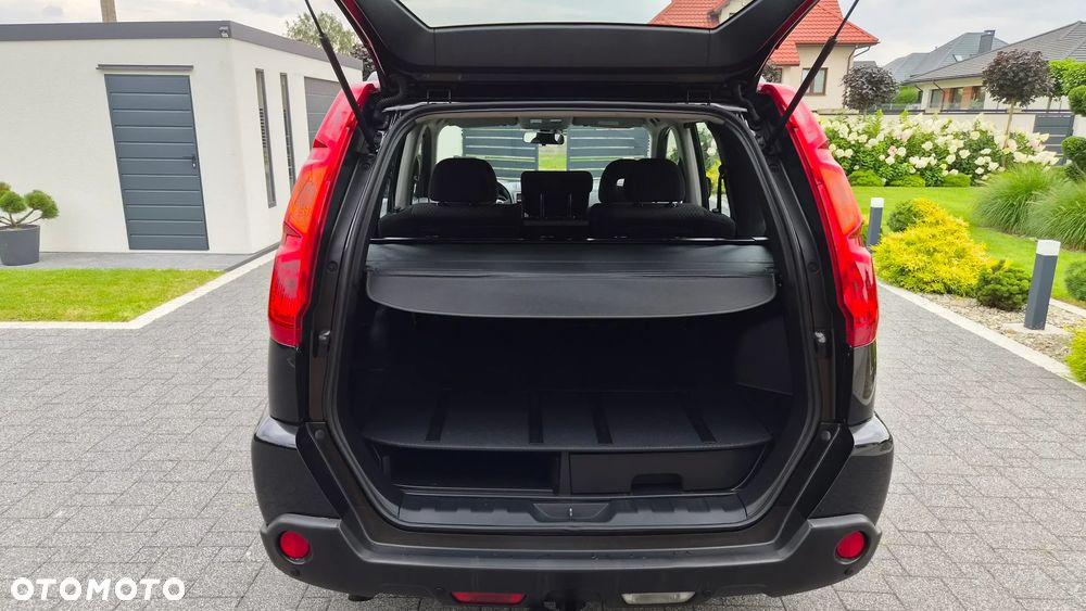 Nissan X-Trail 2.0 dCi 4x4 DPF XE - 32
