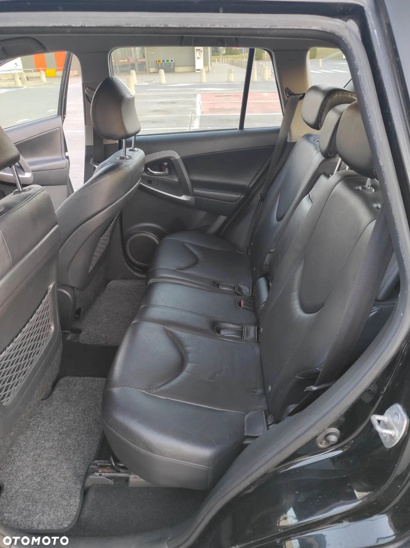Toyota RAV4 - 6