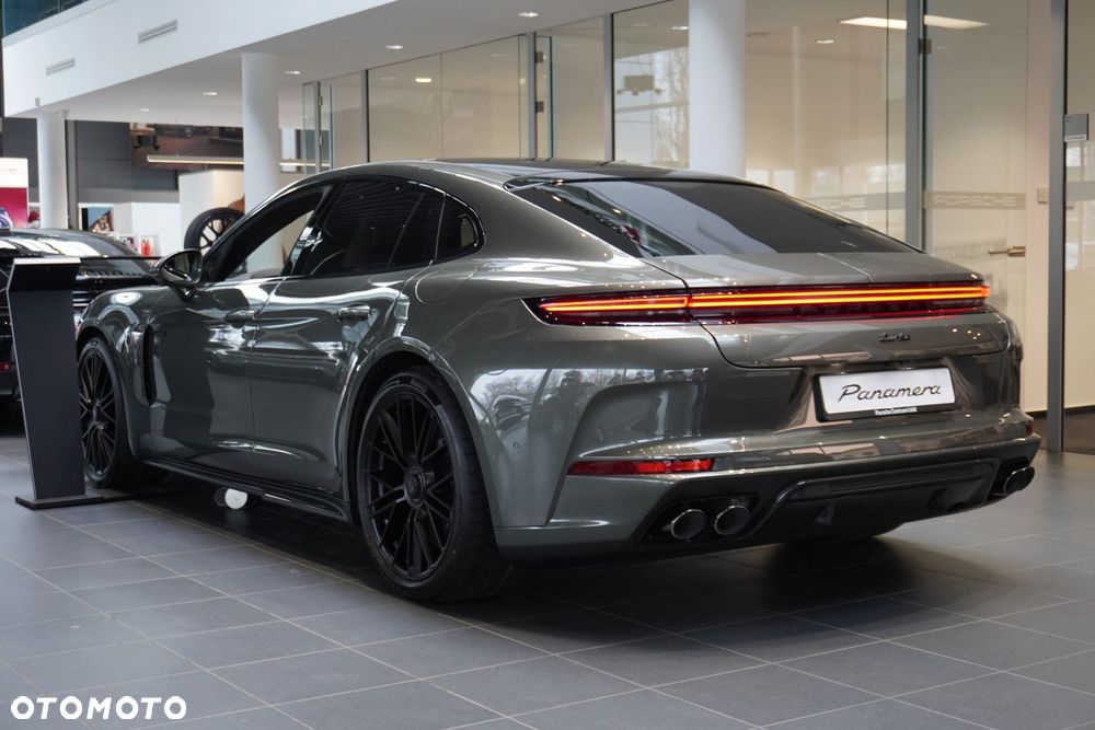 Porsche Panamera - 5