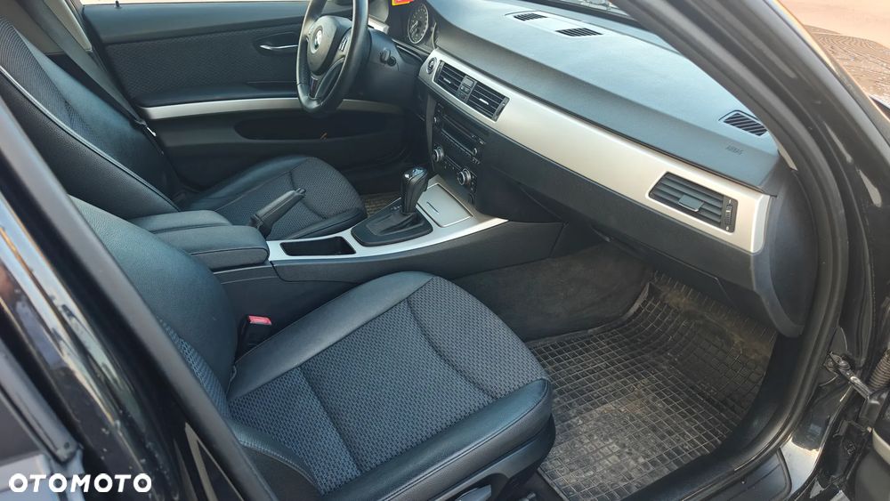 BMW Seria 3 318i Edition Sport - 17