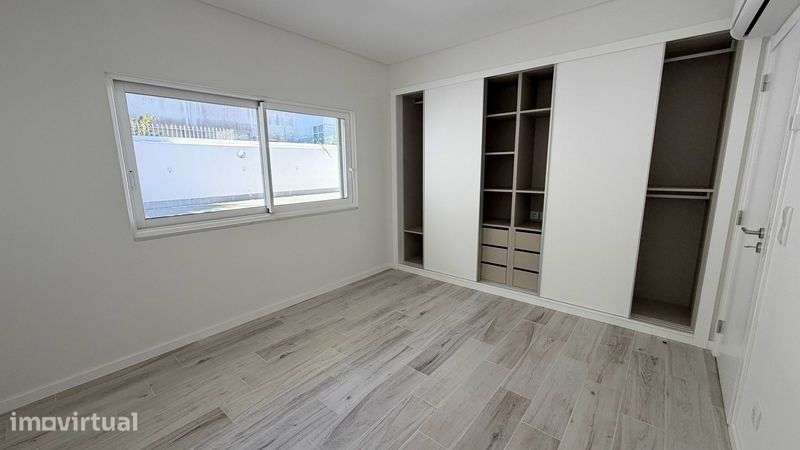 ARRENDA-SE T1 em Carcavelos (centro) - Grande imagem: 5/11