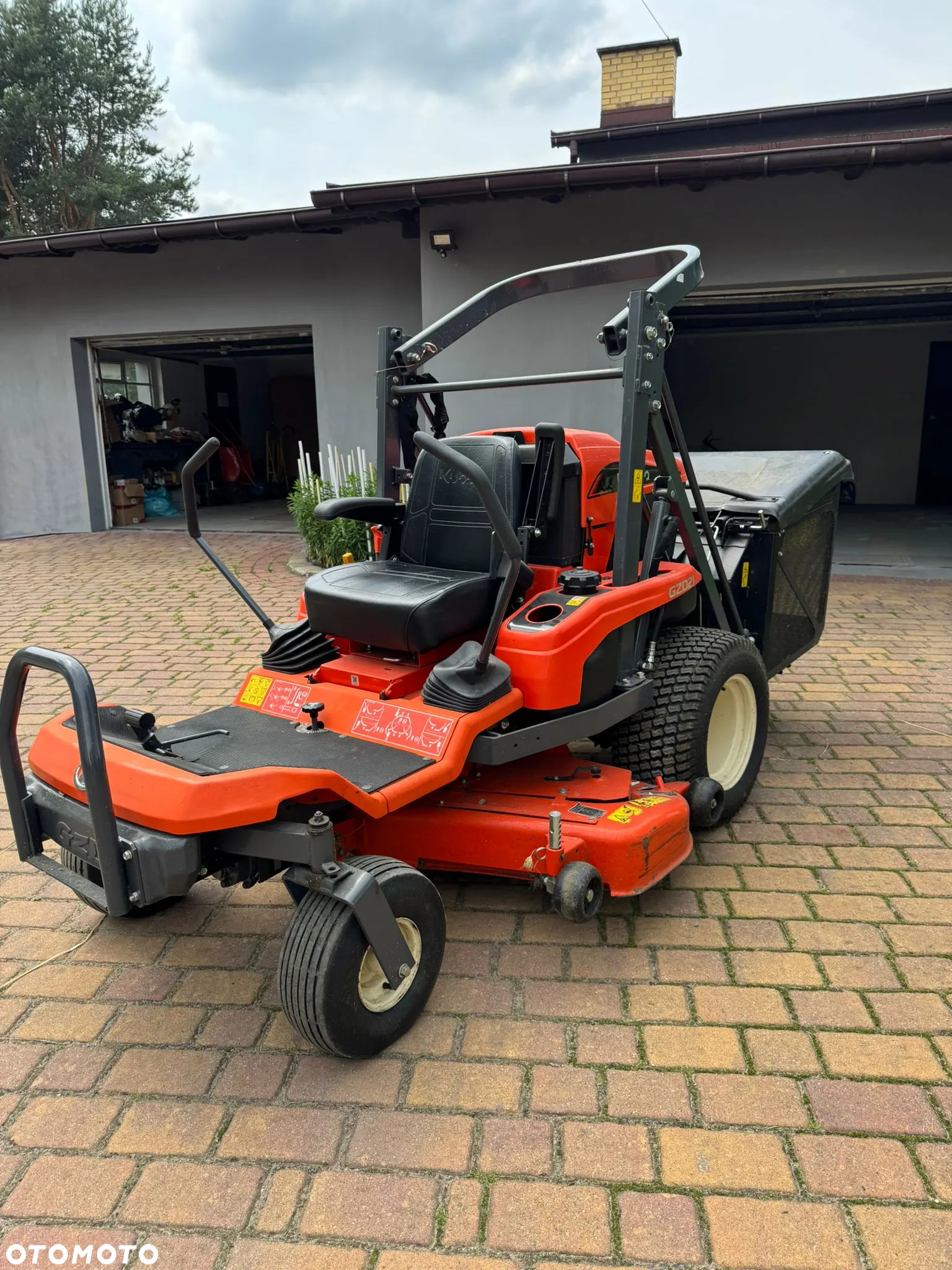 Kubota GZD21 II HD - demo - 3