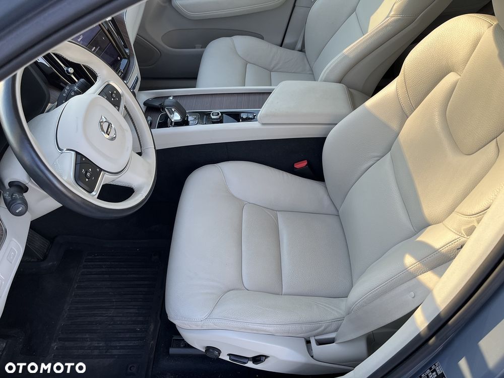 Volvo XC 60 B5 B Geartronic Momentum Pro - 22