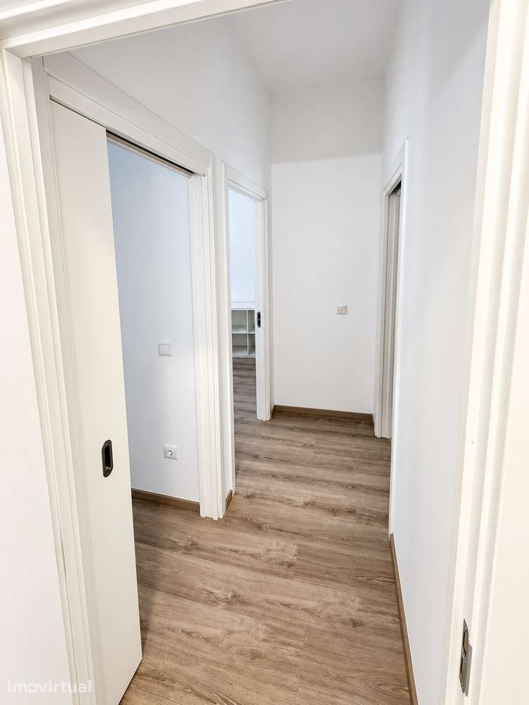Apartamento T2 no Centro de Aguada de Cima (Águeda) - Grande imagem: 5/10