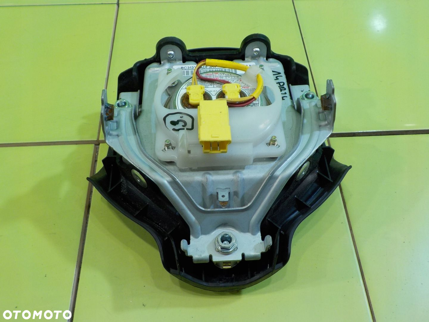 OUTLANDER II LIFT 2.2 DI-D 11r 5D AIRBAG poduszka kierowcy 7030A088XB - 2
