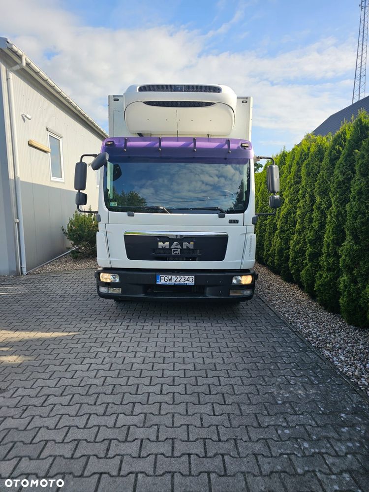 MAN TGL 12.220 Chłodnia - 2
