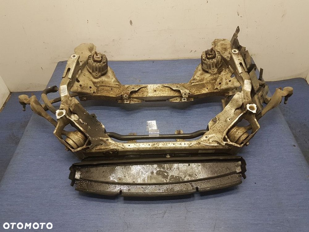 BMW 1 E87 118D LIFT  KOŁYSKA PRZÓD - 5