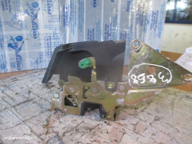Fecho FEC3858 VOLVO V40 2002 TD MANUAL VOLVO V40 2002 1.9D 115CV 5P CINZA TD MANUAL - 2