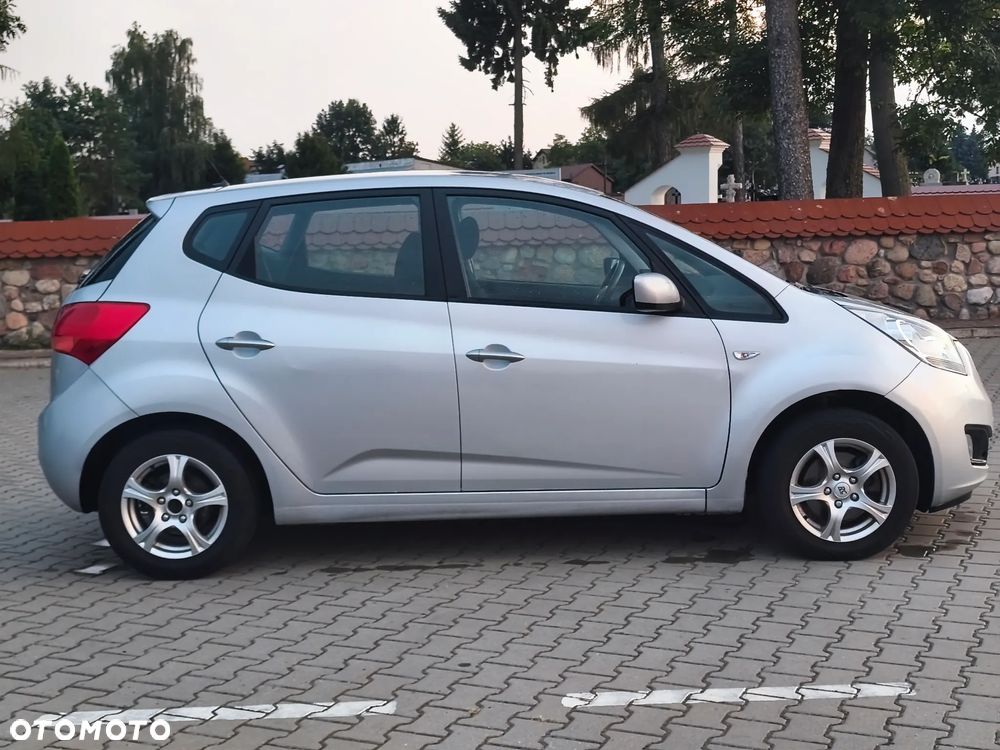Kia Venga - 5