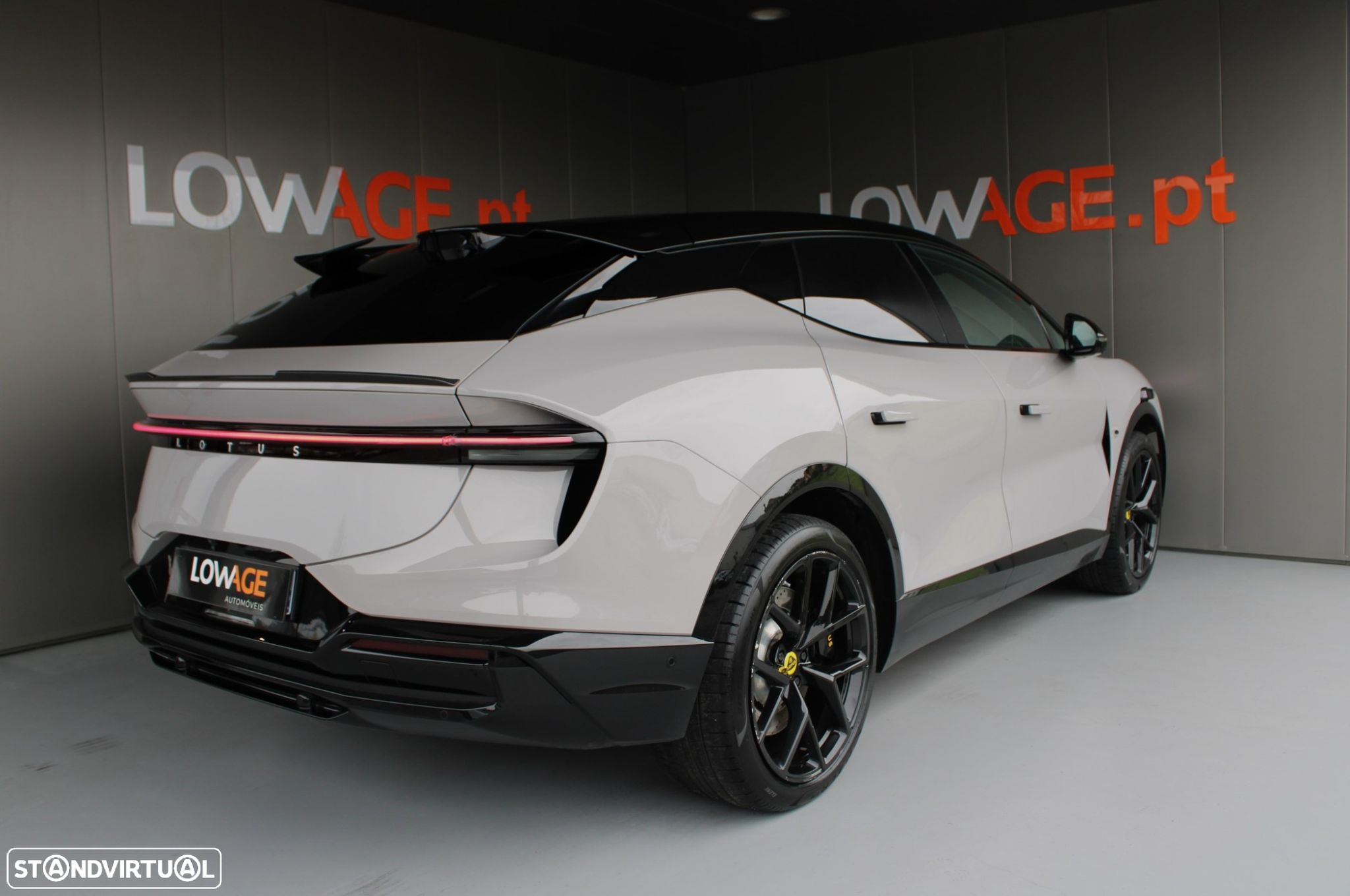 Lotus Eletre - 57