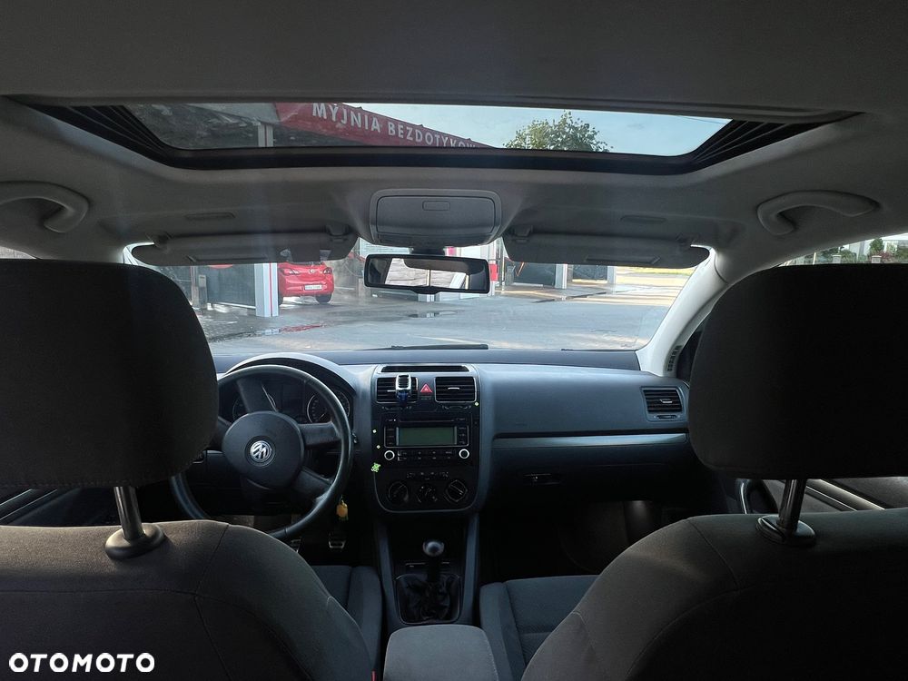 Volkswagen Golf 1.6 FSI Comfortline - 10