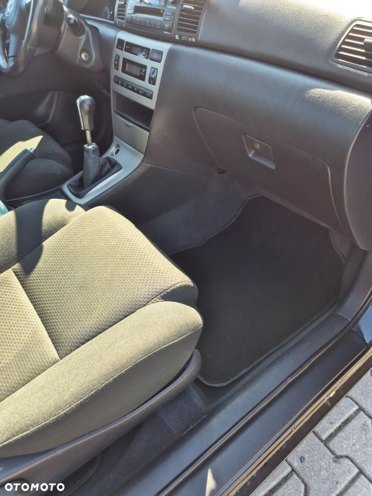 Toyota Corolla 1.4 VVT-i - 10