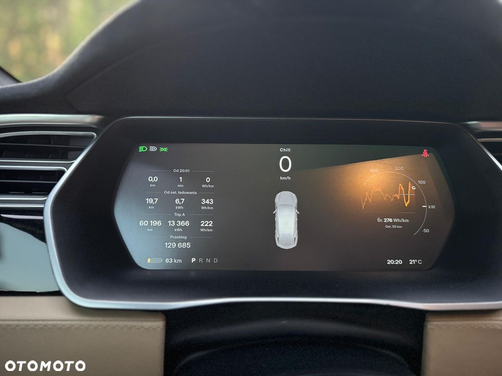 Tesla Model S - 34