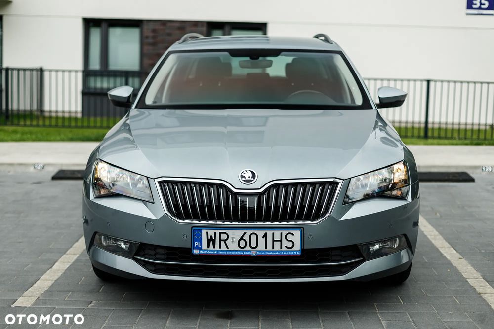 Skoda Superb 2.0 TDI Sportline - 15
