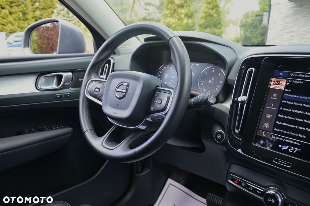 Volvo XC 40 D3 AWD Geartronic Momentum Pro - 24