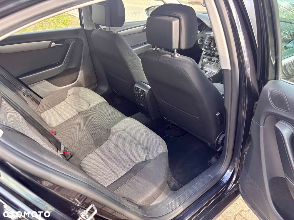 Volkswagen Passat 2.0 TDI Comfortline DSG - 20