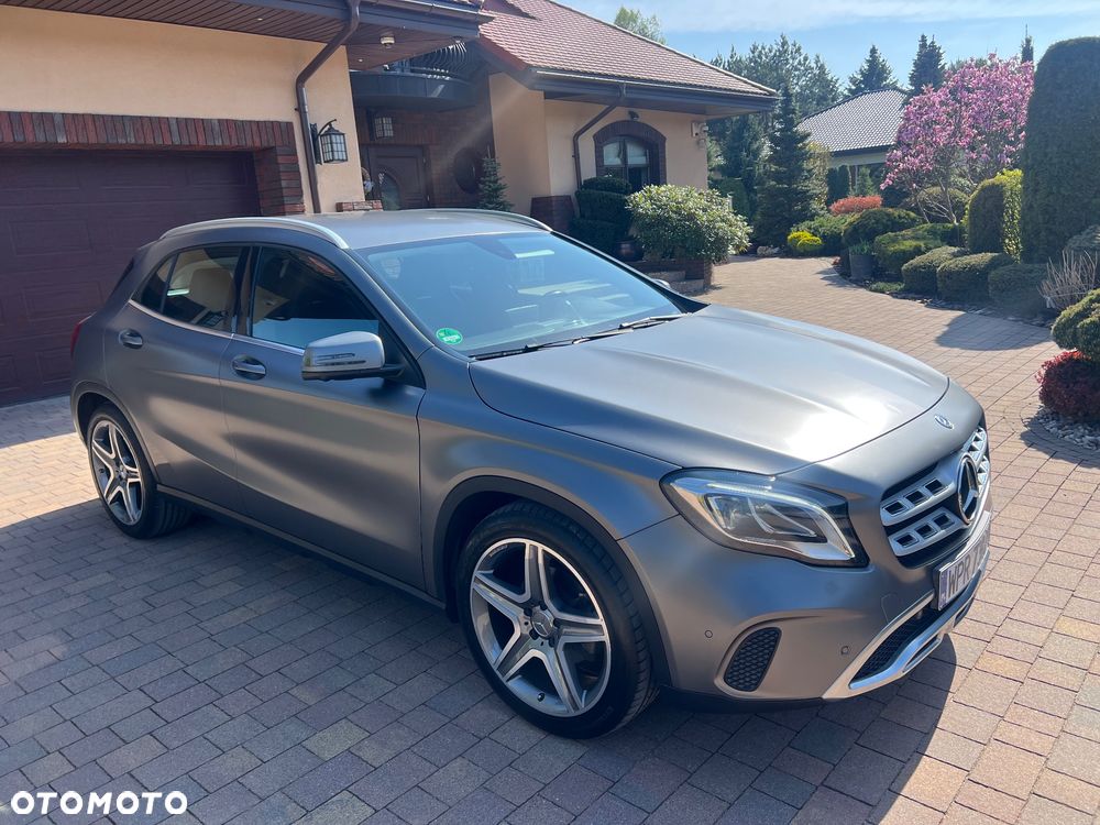 Mercedes-Benz GLA 200 7G-DCT AMG Line - 16