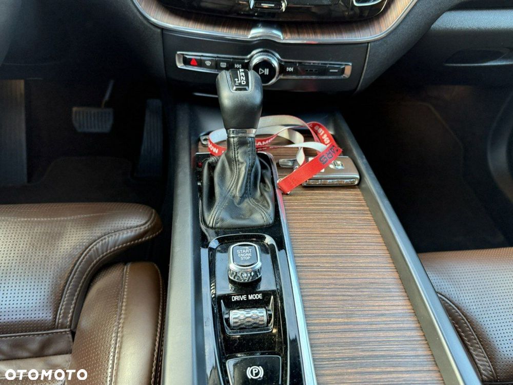 Volvo XC 60 D4 Inscription - 24