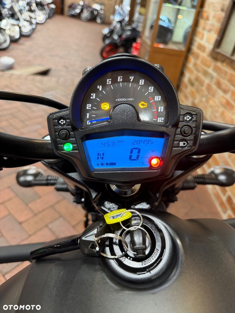 Kawasaki Vulcan S - 20