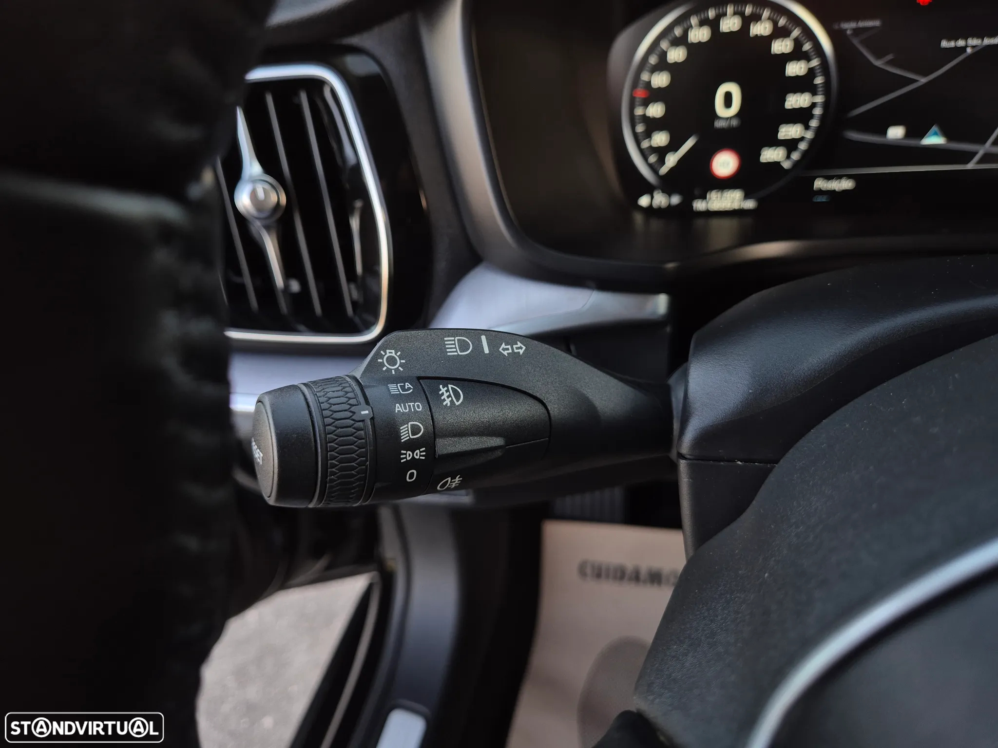 Volvo V60 2.0 D3 Momentum Plus Geartronic - 22