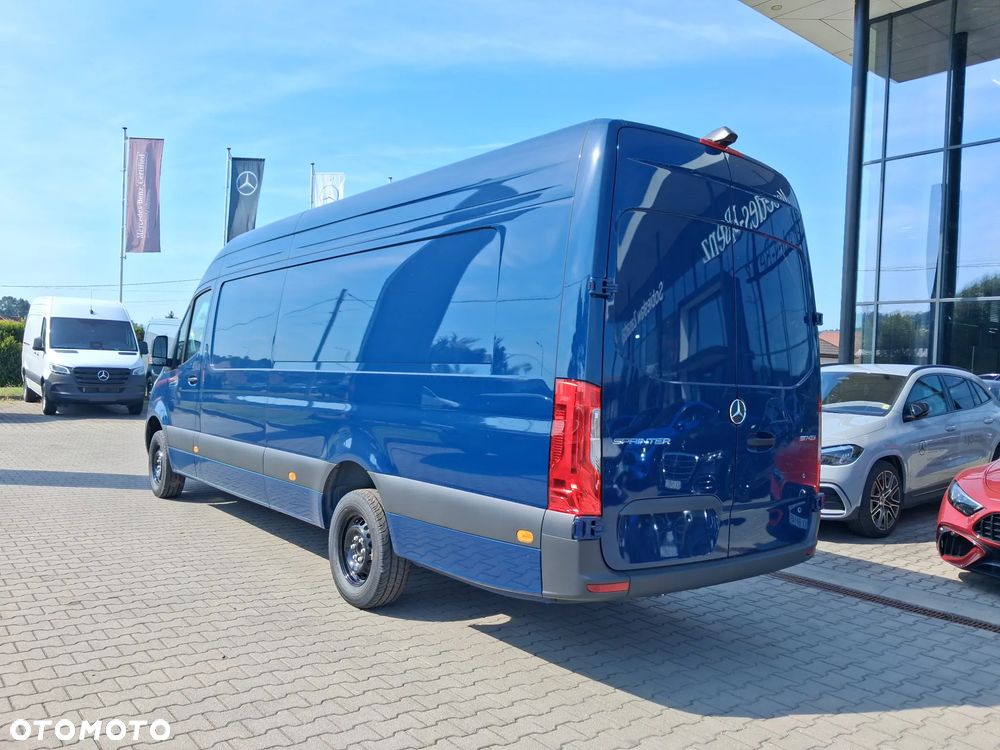 Mercedes-Benz Sprinter - 12