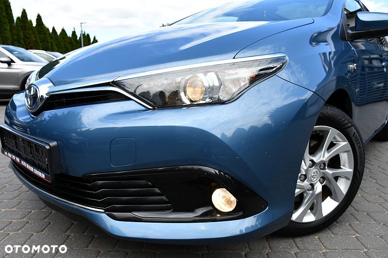 Toyota Auris 1.8 HSD Prestige - 34
